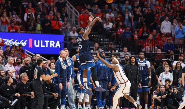 皮尔斯：爱德华兹已打进MVP候选人行列；森林狼比火箭更强