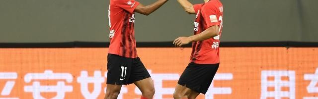 【中超】吕文君传射 海港3比0武汉队锁定争冠组席位